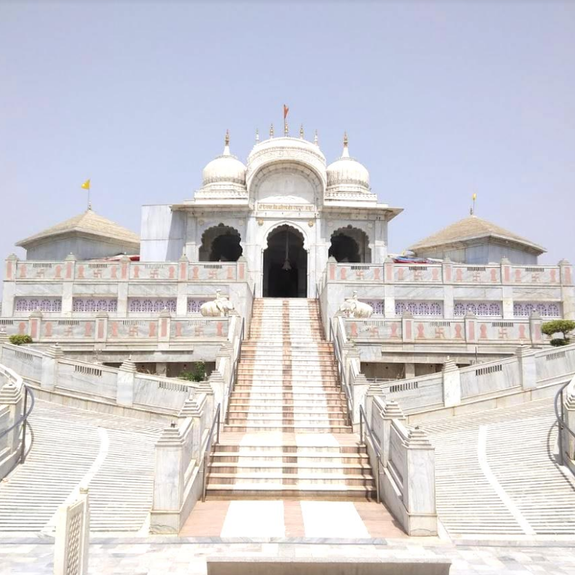 Padamprabhu-Jain-Temple